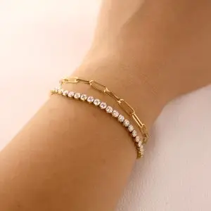 Elegant Paperclip Chain Bracelet – Gold Stainless Steel Minimalist Jewelry