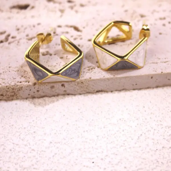 Modern Geometric Shell Stud Earrings – Natural Shell Inlay in Stainless Steel Gold