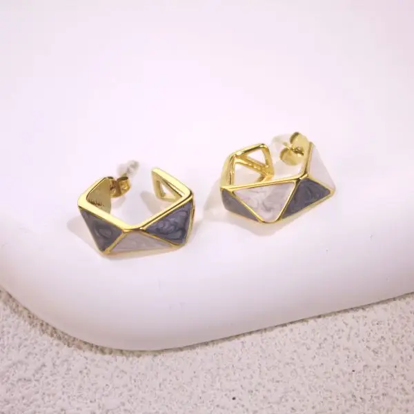 Modern Geometric Shell Stud Earrings – Natural Shell Inlay in Stainless Steel Gold