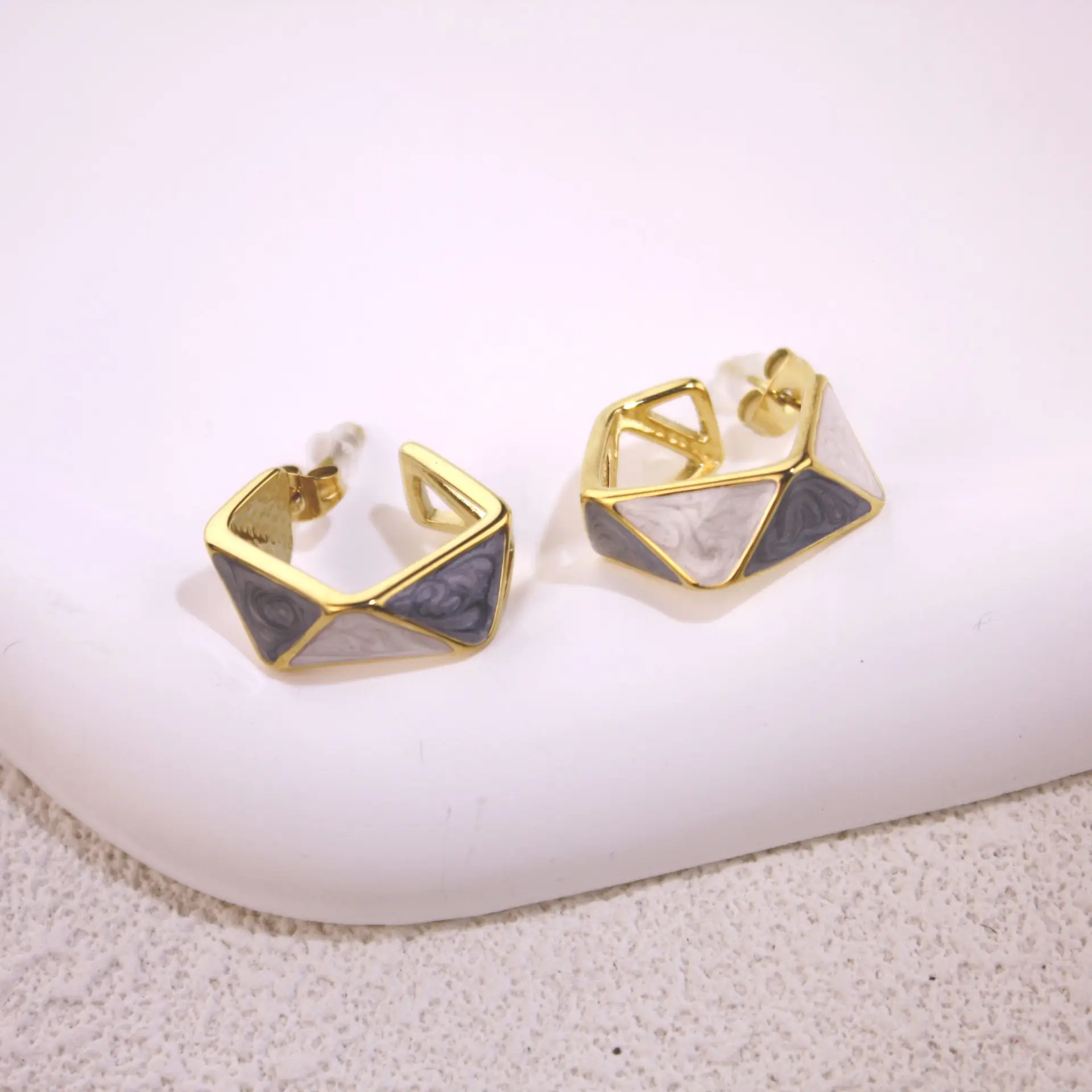 Modern Geometric Shell Stud Earrings – Natural Shell Inlay in Stainless Steel Gold